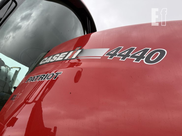 2020-case-ih-patriot-4440-image-78