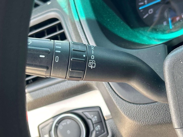 2014-ford-explorer-image-16