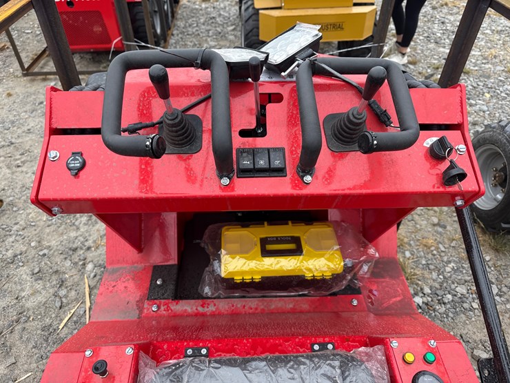 #220-•-#26502-•-unused-agt-sda-140w-compact-wheel-loader-image-11