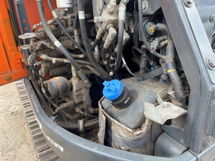 #2052-•-doosan-dx140llr-excavator-(cambridge,-mn)-image-14