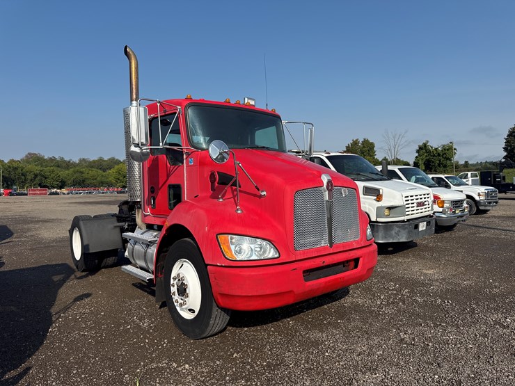 2009-kenworth-t370-image-1