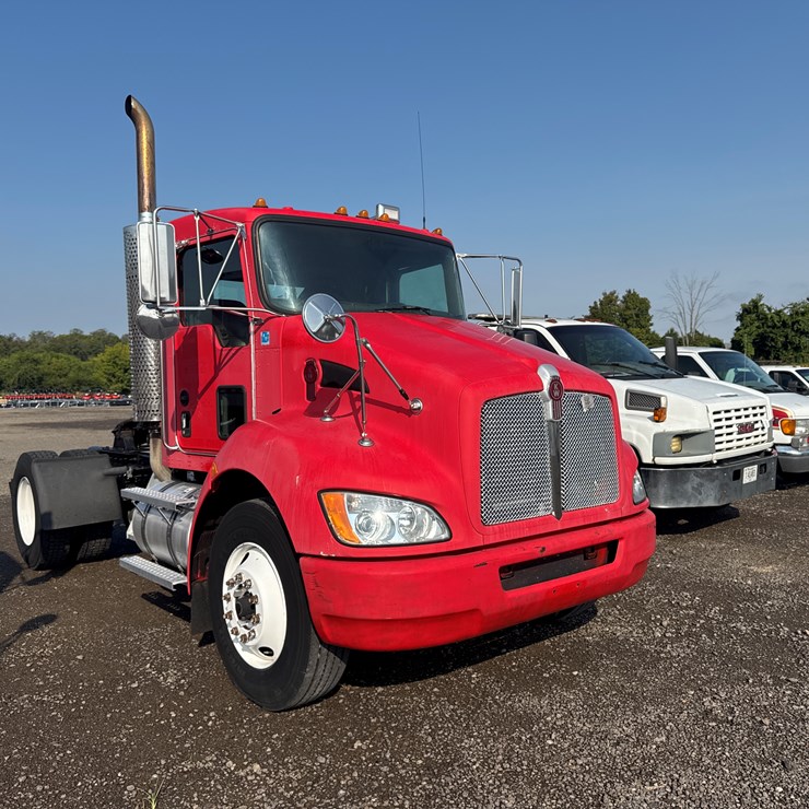 2009 KENWORTH T370