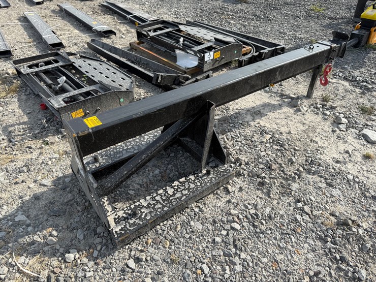 #2000-•-#26383-•-unused-giyi-132"-forklift-telescopic-boom-image-1