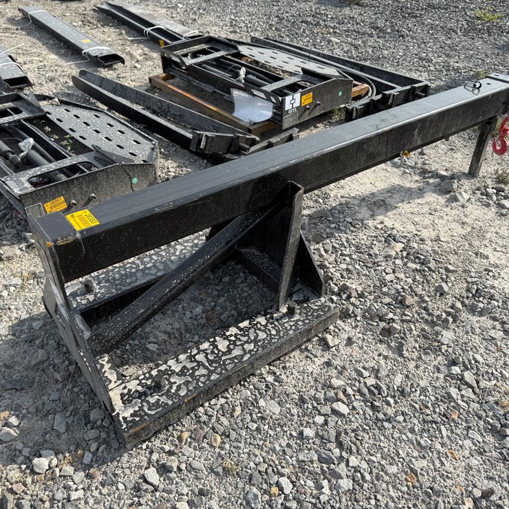 #2000 • #26383 • Unused GIYI 132" Forklift Telescopic Boom