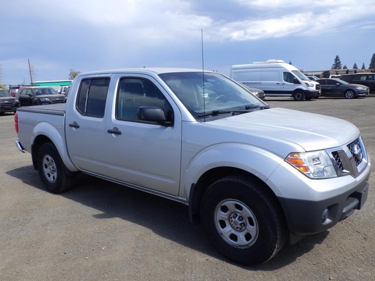 2018-nissan-frontier-image-2