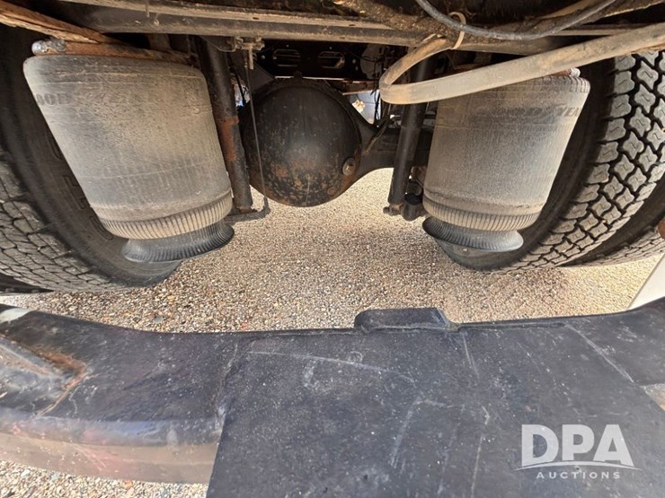 2006-international-durastar-4300-image-31