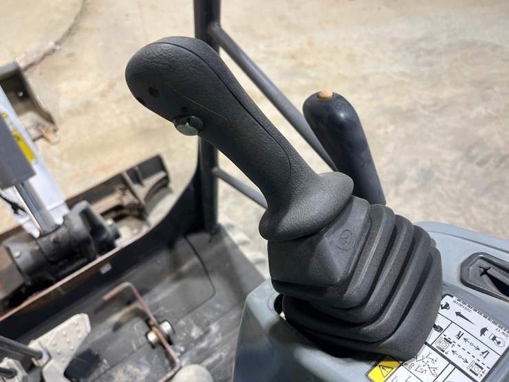 2018-bobcat-e20-image-35