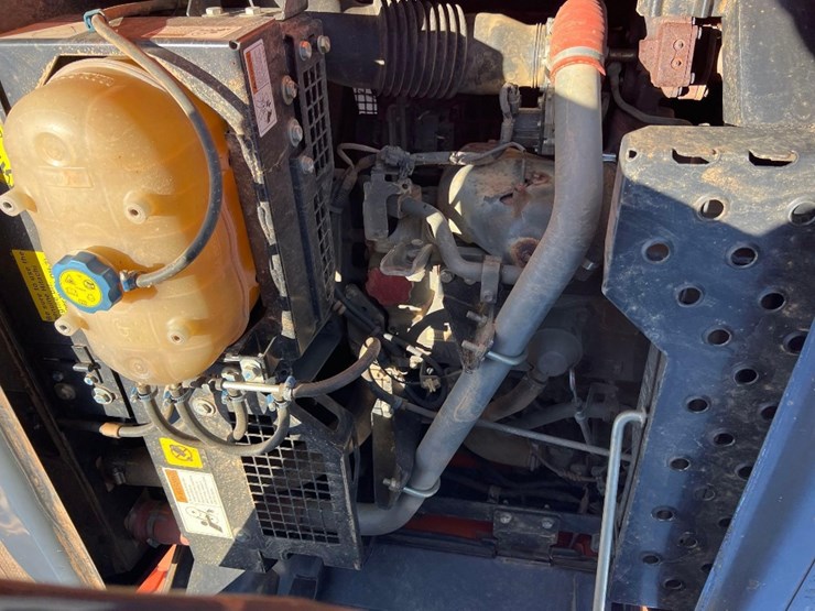 hitachi-zaxis-250lc-6n-excavator-image-20