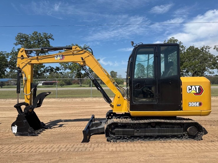 2016-caterpillar-306e-image-1