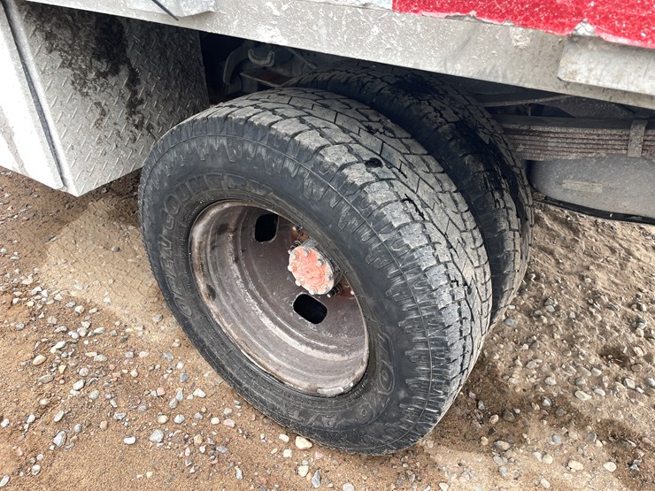 2011-ford-f350-image-11