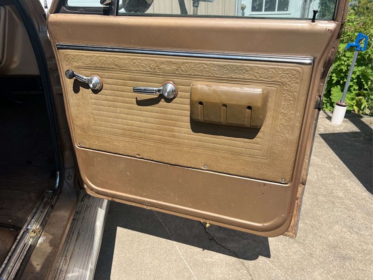 1969-chevy-c20-custom-camper-image-110