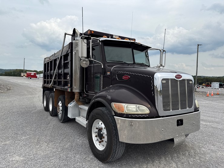 peterbilt-340-image-3