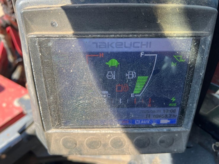 2018-takeuchi-tl10v2-image-29