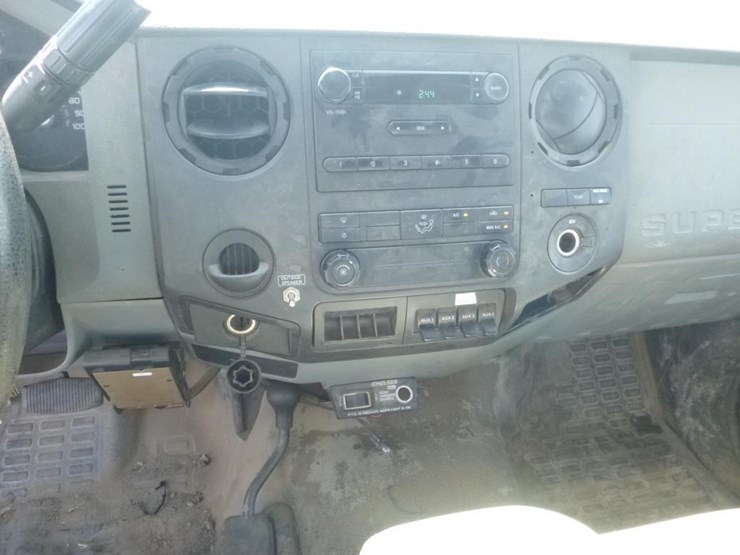 2012-ford-f550-image-15