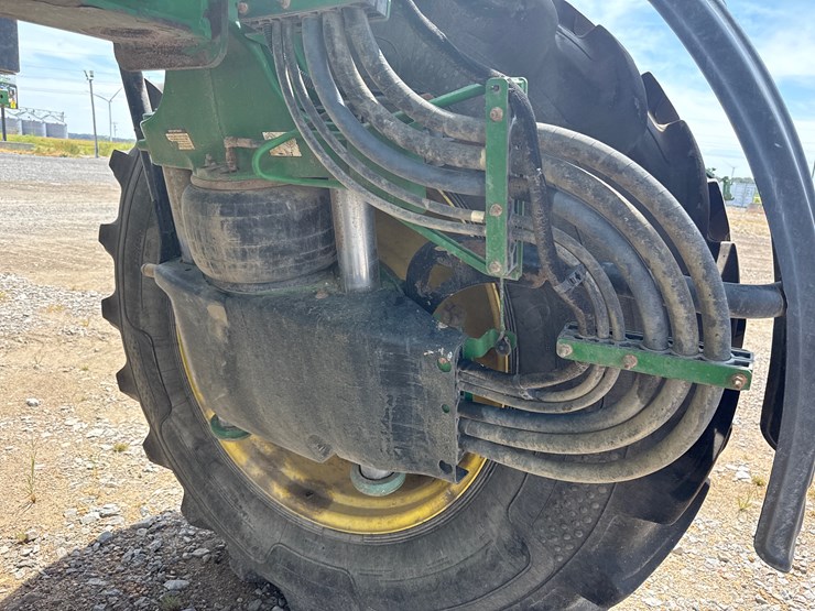 2018-john-deere-r4038-image-21