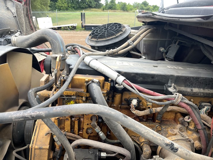 2005-caterpillar-c13-image-22
