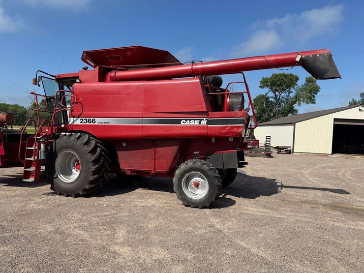 1998-case-ih-2366-image-3