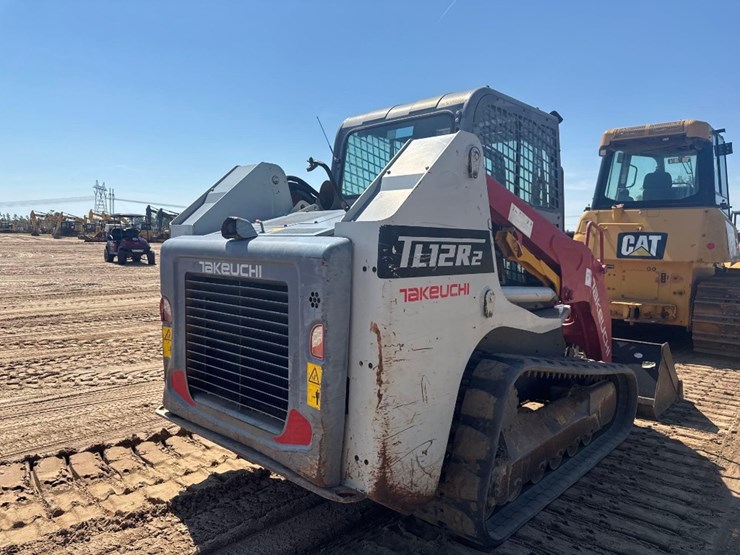 2022-takeuchi-tl12r2-image-6