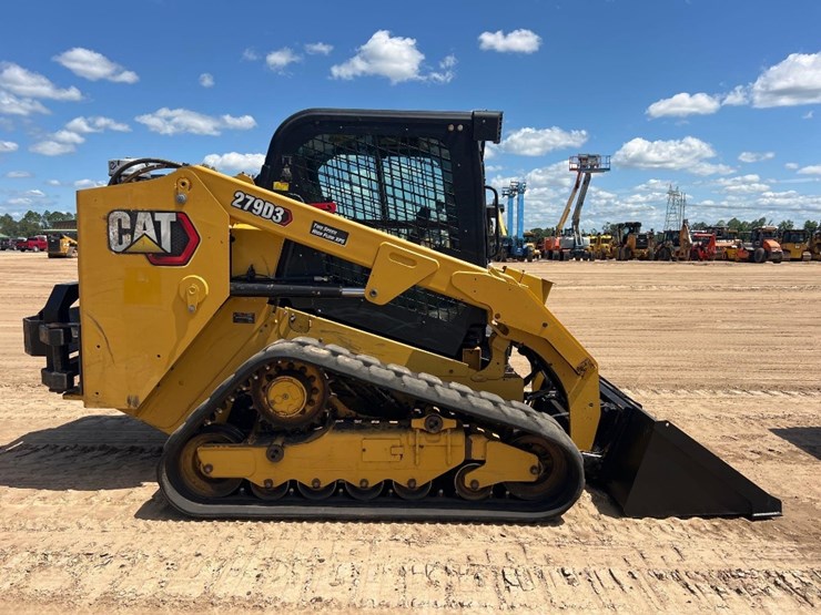 2022-caterpillar-279d3-image-5
