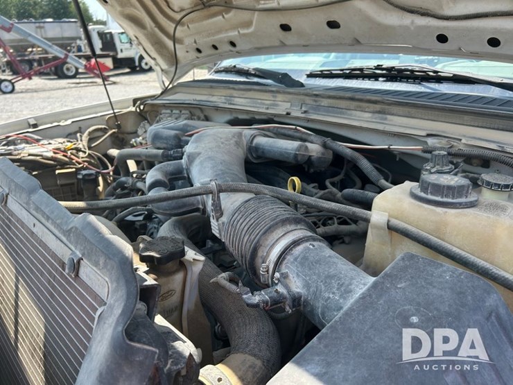 2010-ford-f350-xl-image-17
