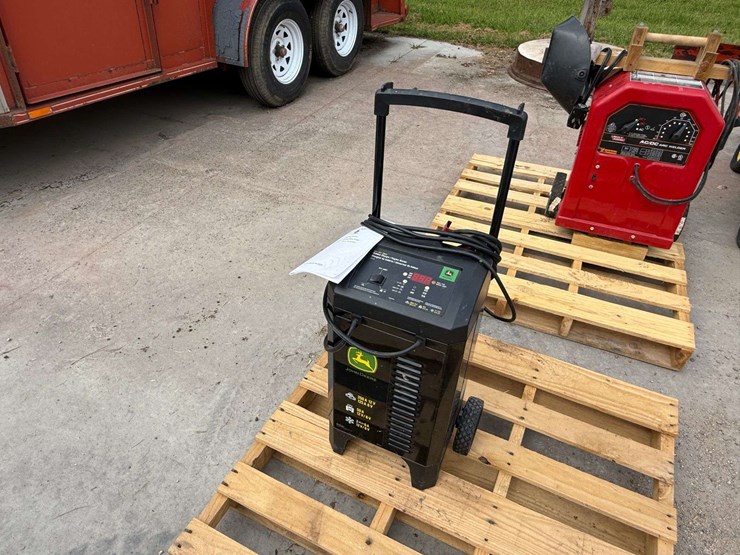 john-deere-250-image-1