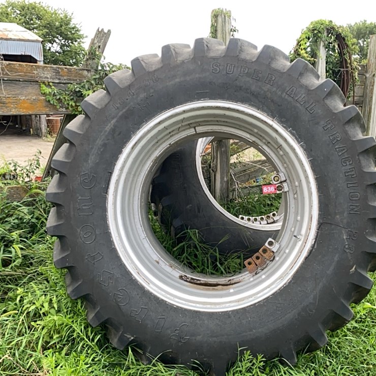 Firestone Super All Traction 23 18.4-38 t rail duals