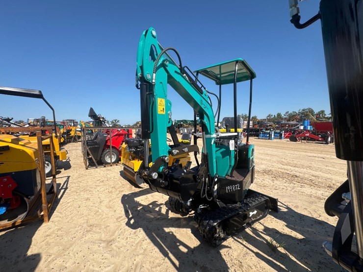 unused-cfg-qh12r-excavator-image-1
