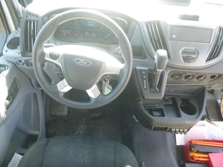 2018-ford-e350-image-11
