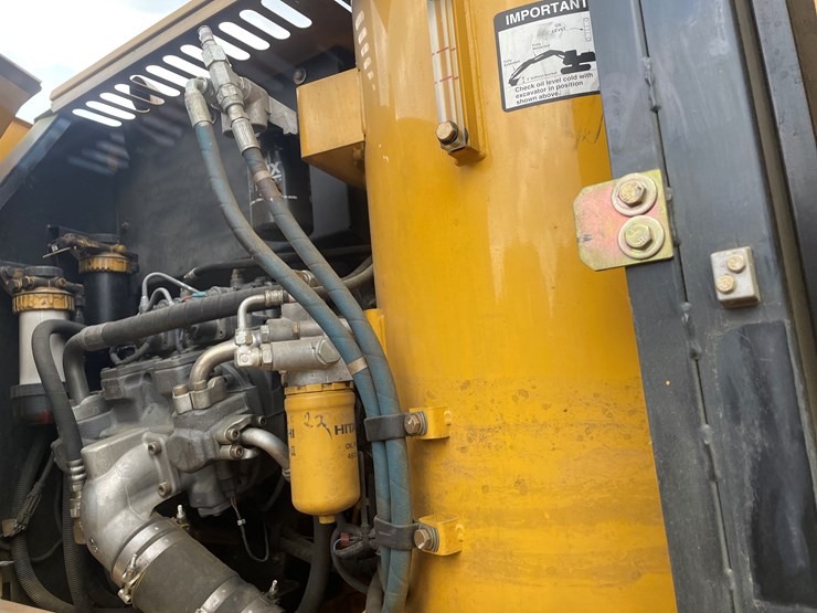 deere-160d-lc-image-9