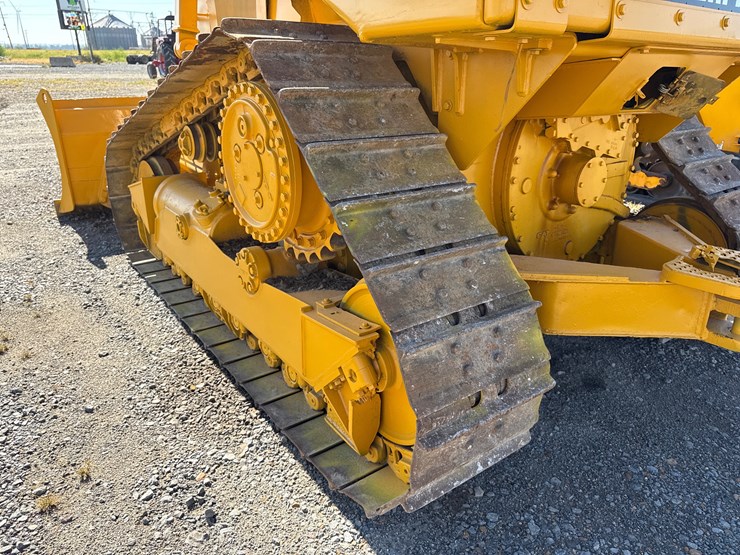 caterpillar-d4h-image-8