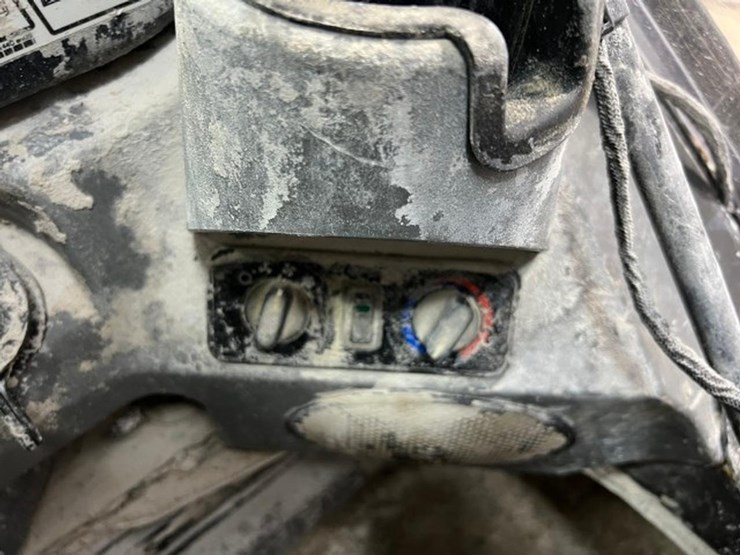 2022-bobcat-t870-image-27
