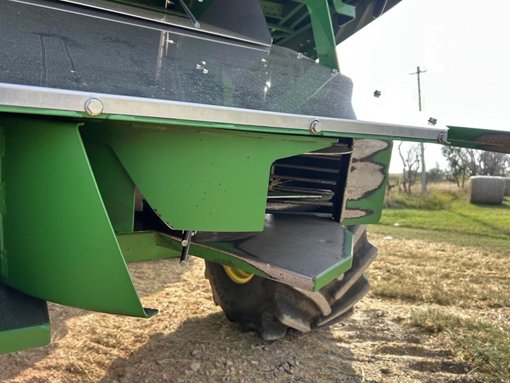 2021-john-deere-s790-image-55