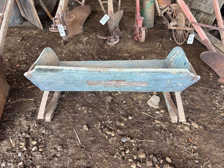 international-harvester-wooden-wagon-bench-image-2