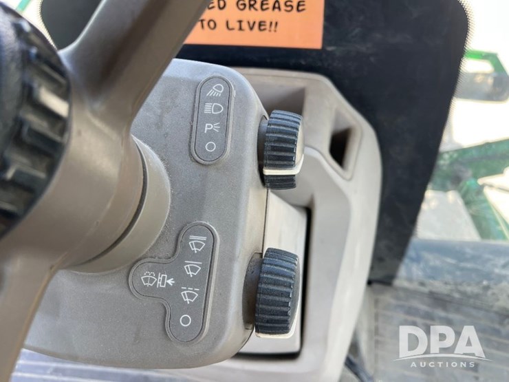 2014-john-deere-r4038-image-81
