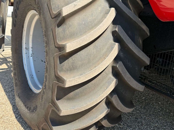 2009-case-ih-8120-image-18