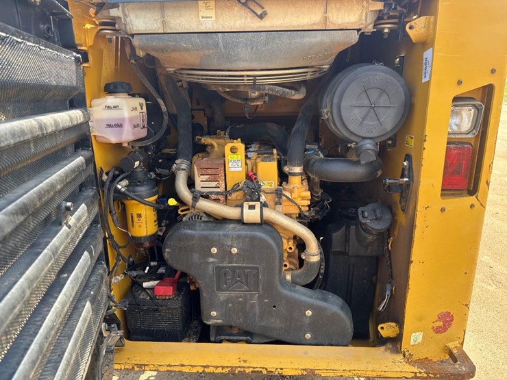 2018-caterpillar-279d-image-15