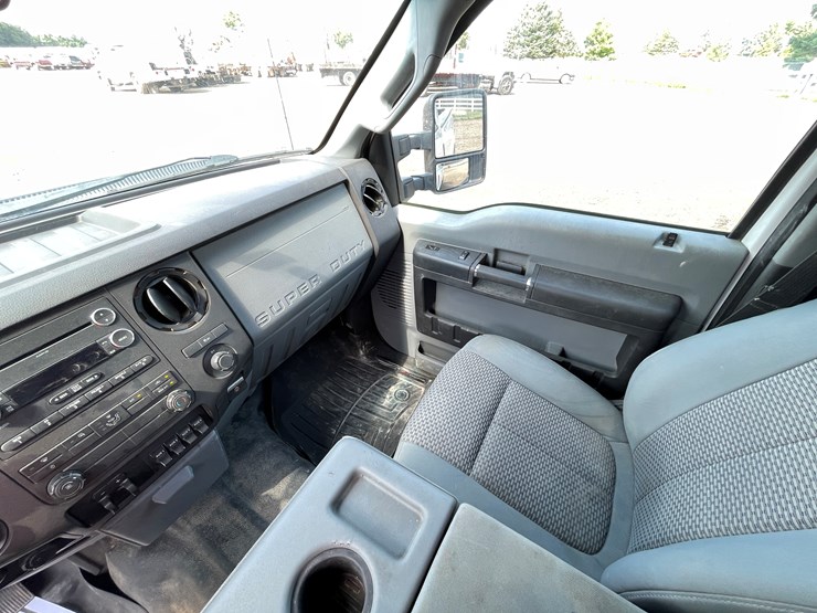 #2135-•-2015-ford-f350-pickup-truck-(has-mn-title)-image-19