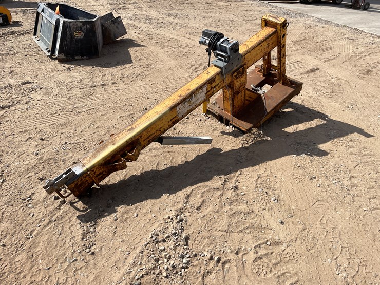 #2022-•-forklift-jib-with-winch-image-1