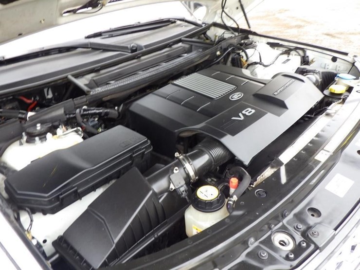 2011-land-rover-range-rover-image-11