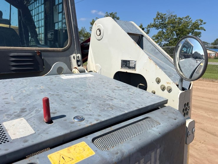 2018-takeuchi-tl8-image-23