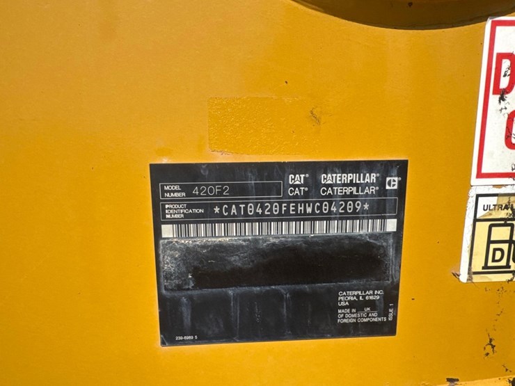 2019-caterpillar-420f2-image-18