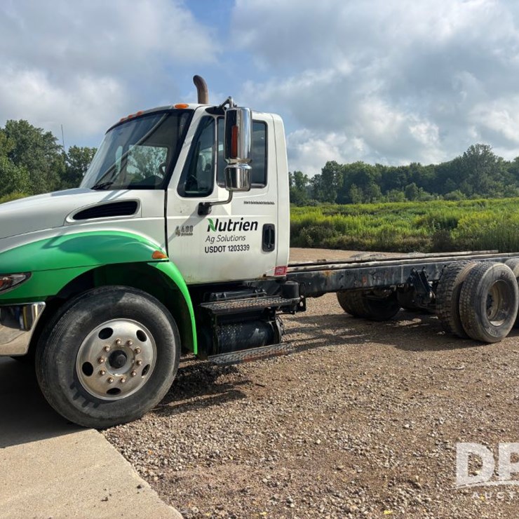 2003 IHC 4400 Truck (PZ13857, Unit 109029)