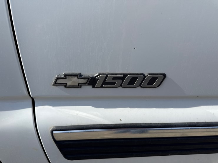 2002-chevrolet-1500-image-12