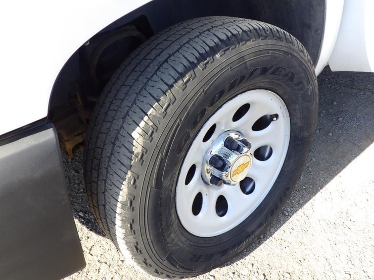 2013-chevrolet-1500-image-10