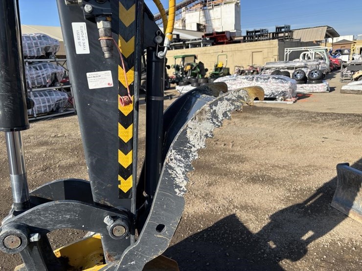 2023-deere-60g-image-15