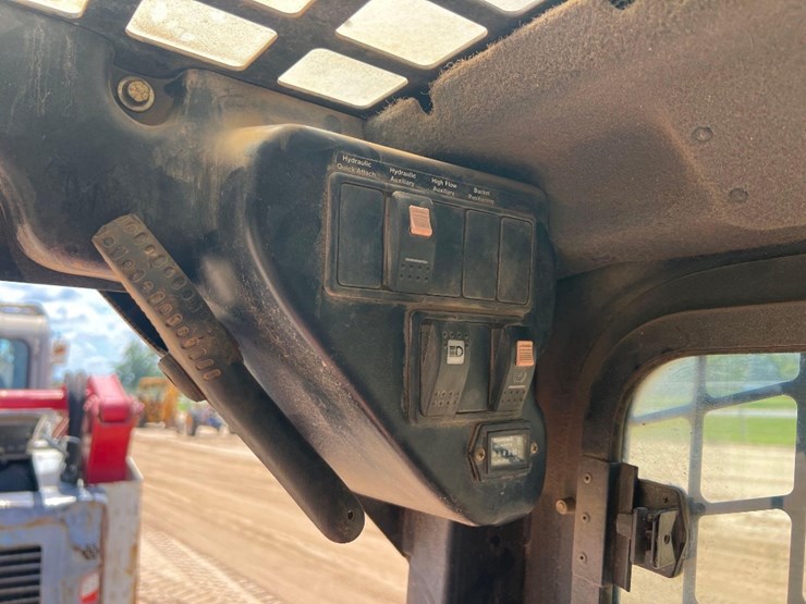takeuchi-ts60r-image-21