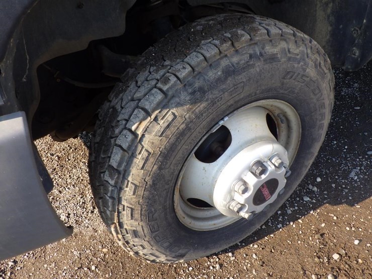 2007-gmc-3500-image-13