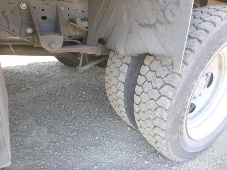 2005-ford-f450-image-28