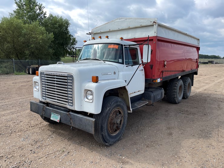 1975-international-loadstar-image-1