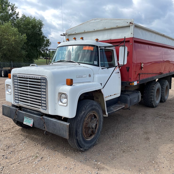 1975 INTERNATIONAL LOADSTAR